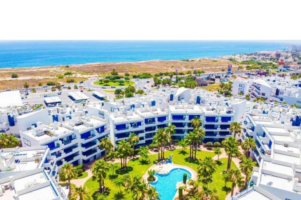 Апартаменты Coral House - La Calma - Playa Flamenca - Big Terrace & 4 Swimming Pools. Экстерьер фото